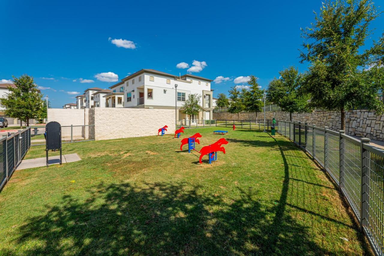 Luxe 3B/2B Getaway - Pool, Gym, Parking, Pet Wash Apartment Leander Exterior foto
