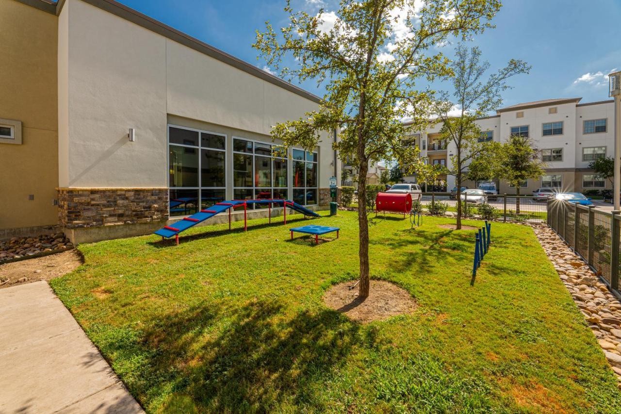Luxe 3B/2B Getaway - Pool, Gym, Parking, Pet Wash Apartment Leander Exterior foto